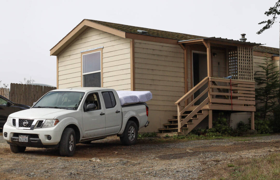 Nayeli Gutierrez - people moving out of the ranch - IMG_1988-